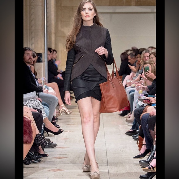 Gray and black snap front jacket zipper pockets - Picture 5 of 13